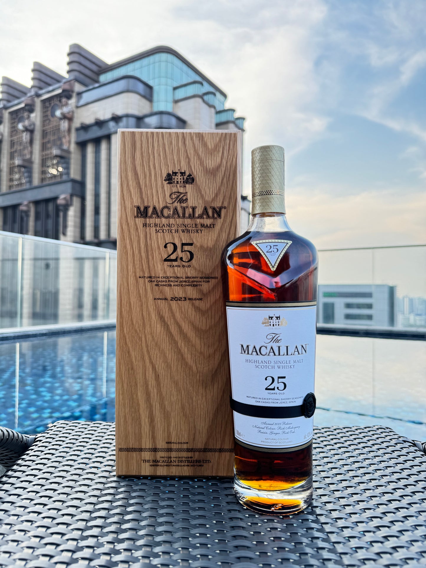 Macallan Sherry Oak 25 Years Old